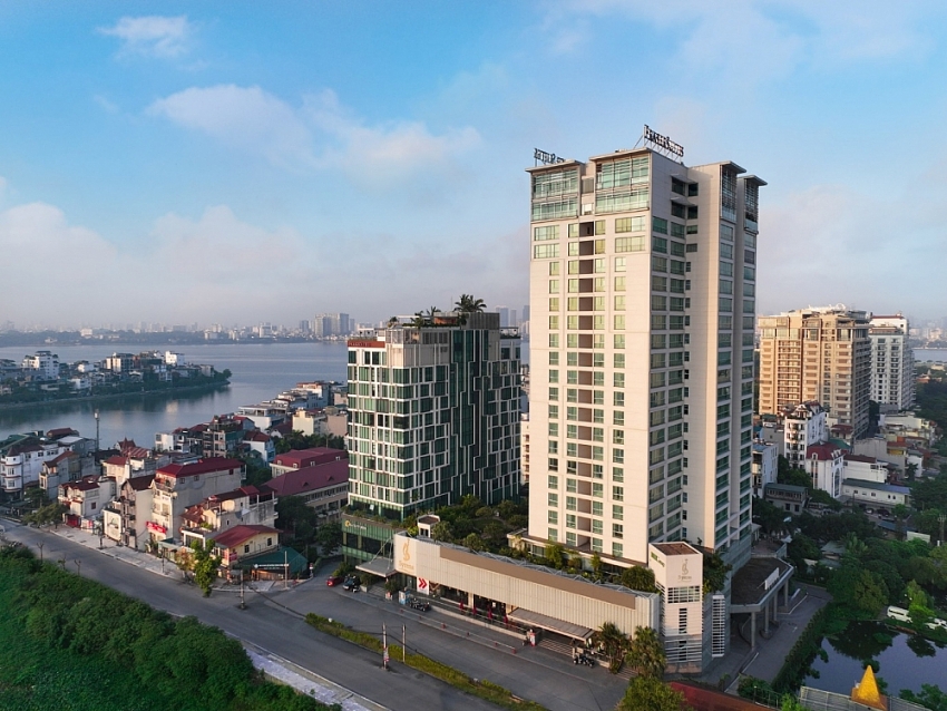 Sau 16 năm hoạt động, Fraser Suites Hanoi vẫn duy trì vị thế một trong những khu căn hộ dịch vụ cao cấp hàng đầu tại thủ đô. Cả năm 2023, Fraser Suites Hanoi đạt tỉ lệ lấp đầy ấn tượng lên tới 84%.