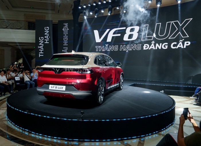 Xe gia đình nên chọn VF 8 Lux hay VF 8 Lux Plus?