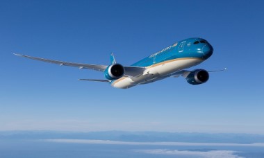 Báo cáo soát xét Vietnam Airlines: Vốn chủ sở hữu âm hơn 11.000 tỷ, dấu hỏi lớn về khả năng ở lại sàn HOSE