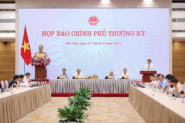 Toàn cảnh buổi họp báo Chính phủ thường kỳ tháng 8